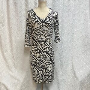 Chadwicks size‎ 8 petite Black and White Zebra Print Dress animal print stretch